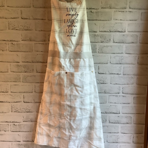 ENVOGUE Live Laugh Love Plaid Printed Apron - Picture 2 of 6